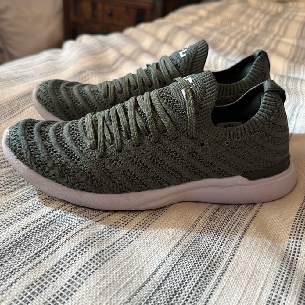 Women's APL TechLoom Wave Parchment shoes